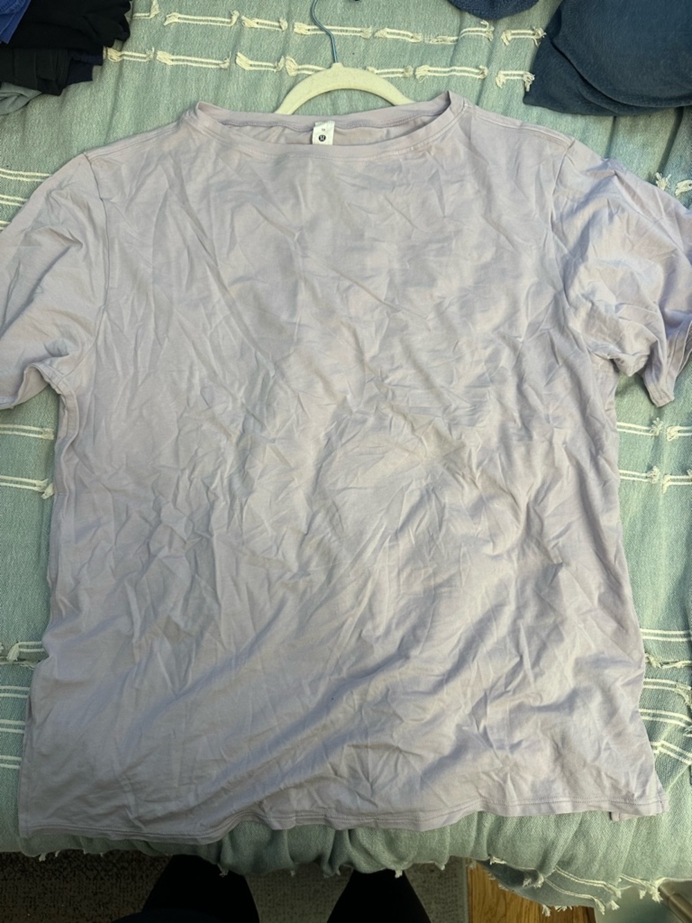 Lululemon Women’s Crew Neck T-Shirt in Light Lavender